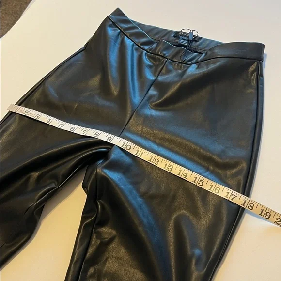 St. John faux leather pants, zipper at leg, black size S NWOT - Picture 5 of 14